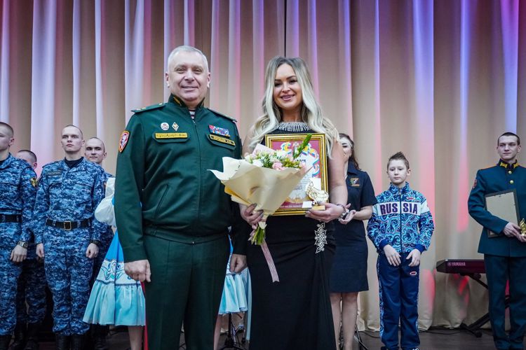 Сотрудница вневедомственной охраны Курортного района заняла 2-е место по итогам II этапа смотра-конкурса "Солдаты антитеррора"