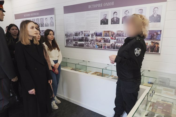 Студенты петербургского правоохранительного колледжа побывали в гостях в ОМОН «Бастион» Росгвардии