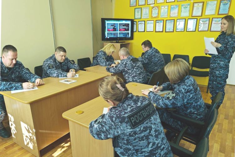 В Ленинградской области росгвардейцы приняли участие в «Тотальном диктанте»
