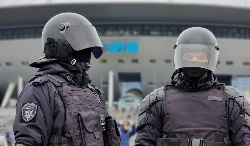 В Санкт-Петербурге во время матча «Зенит» - «Урал» правопорядок охраняли 600 росгвардейцев