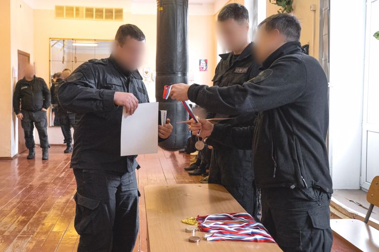 В ОМОН «Бастион» Росгвардии прошли соревнования по гиревому спорту