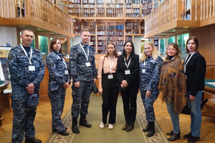 В Санкт-Петербурге росгвардейцы провели мероприятие, приуроченное ко Всемирному дню книги и авторского права