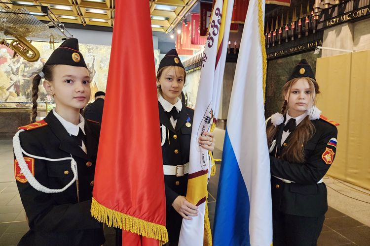 В Санкт-Петербурге учащиеся подшефного класса ГУ Росгвардии принесли клятву кадета