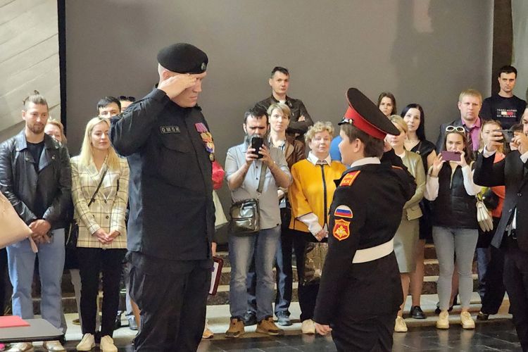 В Санкт-Петербурге учащиеся подшефного класса ГУ Росгвардии принесли клятву кадета