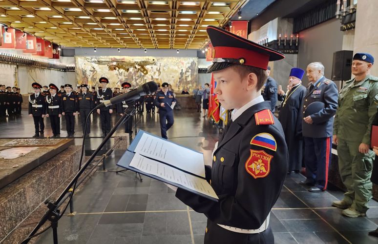 В Санкт-Петербурге учащиеся подшефного класса ГУ Росгвардии принесли клятву кадета