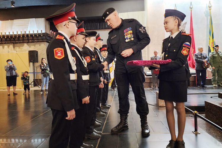 В Санкт-Петербурге учащиеся подшефного класса ГУ Росгвардии принесли клятву кадета