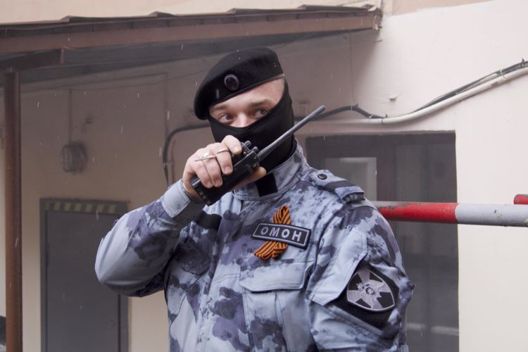В петербургском ОМОН Росгвардии прошло совместное с МЧС пожарно-тактическое занятие с нештатной пожарной командой