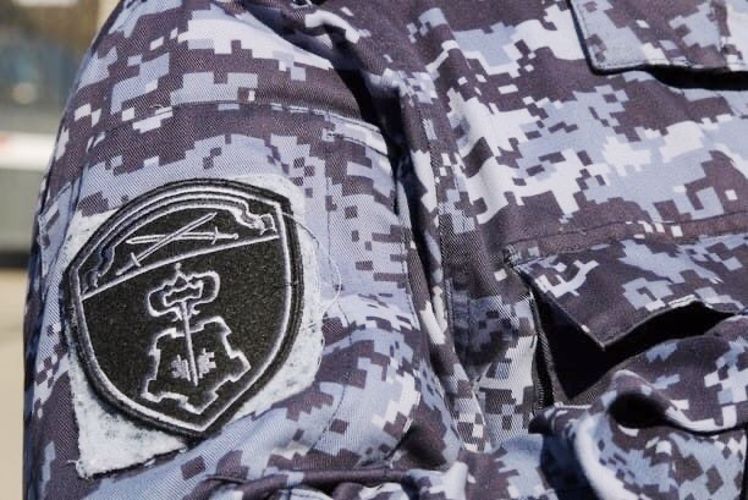 В Выборгском районе наряд вневедомственной охраны задержал рецидивиста, открыто похитившего товары в сетевом магазине