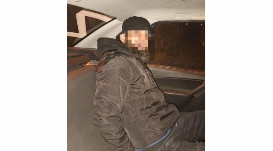 В Выборгском районе сотрудники вневедомственной охраны задержали хулигана, разбившего стекло в припаркованном автомобиле
