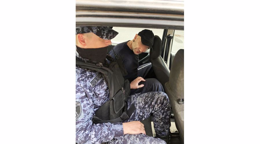 В Центральном районе сотрудники Росгвардии задержали злоумышленника, проникшего с крыши в чужую квартиру