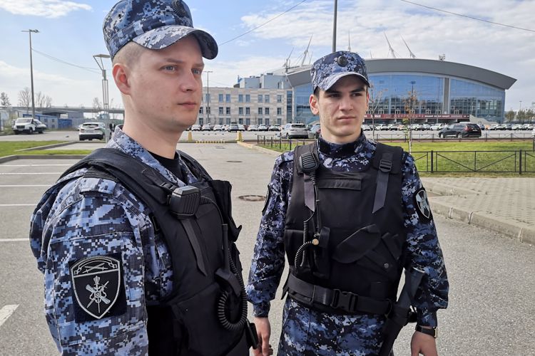 В Санкт-Петербурге сотрудники и военнослужащие Росгвардии обеспечили правопорядок во время футбольного матча "Зенит"-"Краснодар"