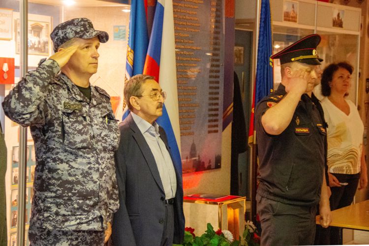 В Санкт-Петербурге молодые сотрудники вневедомственной охраны приняли присягу