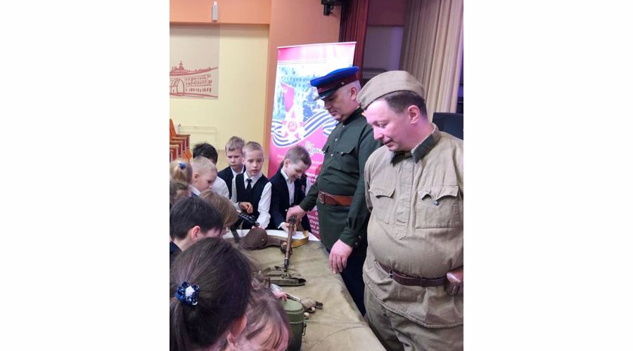 Сотрудники вневедомственной охраны накануне Дня Победы провели праздничные мероприятия с детьми