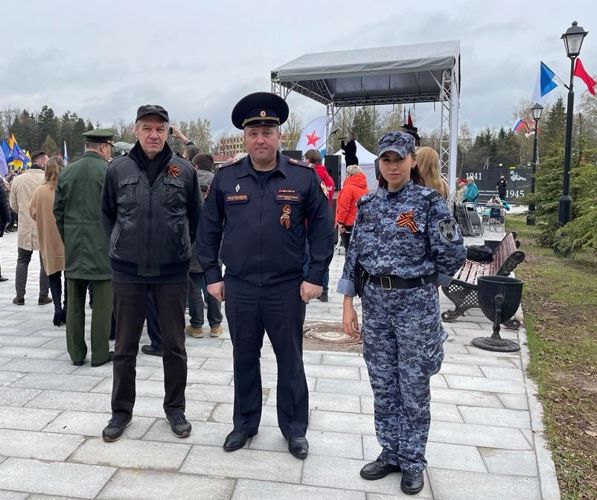 Во Всеволожске сотрудники Росгвардии приняли участие в открытии «Вахты памяти-2023»