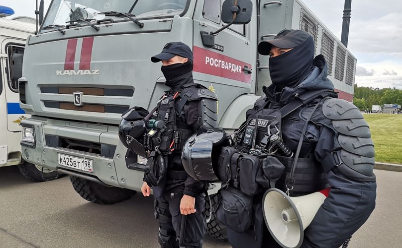 Сотрудники и военнослужащие Росгвардии обеспечили правопорядок во время матча "Зенит"-"Факел"