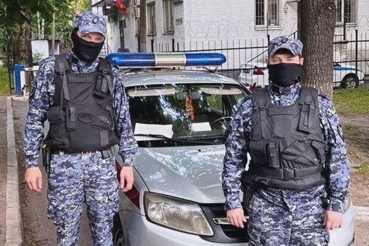 В Красногвардейском районе наряд Росгвардии задержал нетрезвого гражданина с пистолетом