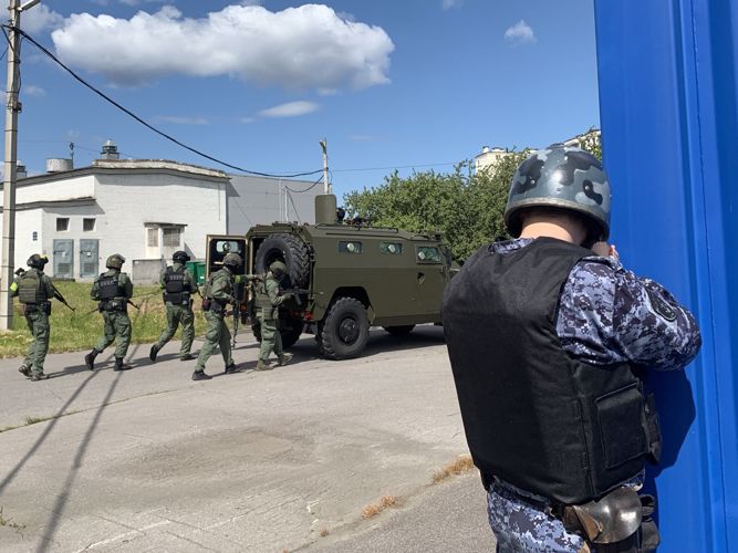 Подразделения Росгвардии провели занятия на одном из городских объектов жизнеобеспечения