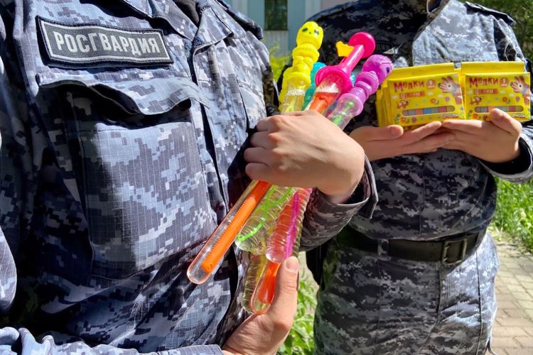 Сотрудники Росгвардии провели мероприятие для воспитанников детского сада в Адмиралтейском районе