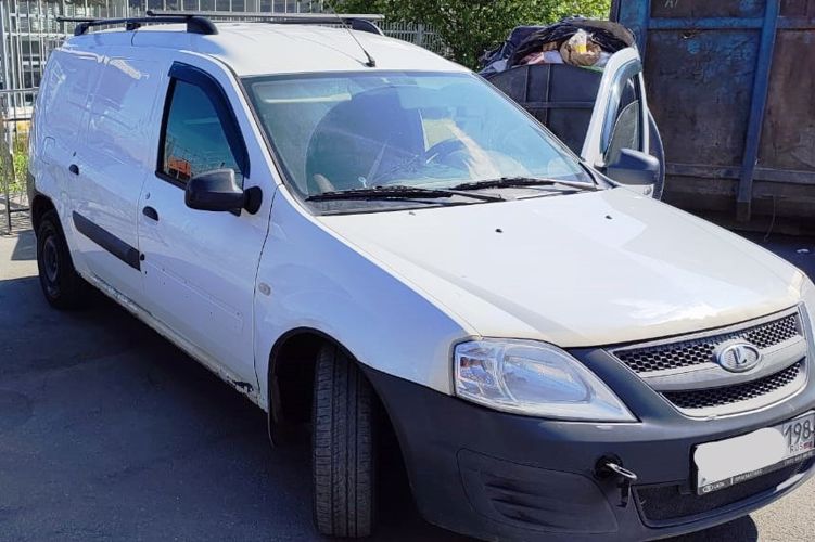 В Московском районе сотрудники Росгвардии задержали гражданина, похитившего металл с территории магазина