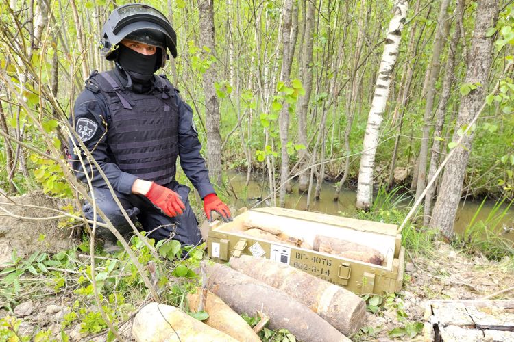 Взрывотехники ОМОН Росгвардии уничтожили на полигоне боеприпасы времён войны, обнаруженные на территории Петербурга и Ленобласти
