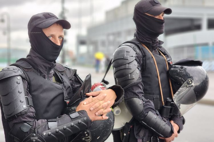 Подразделения Росгвардии обеспечили правопорядок во время футбольного матча "Зенит" - "Нефтчи"
