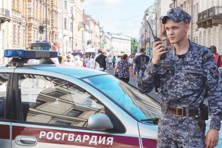 В Санкт-Петербурге подразделения Росгвардии обеспечили безопасность во время празднования Дня военно-морского флота России