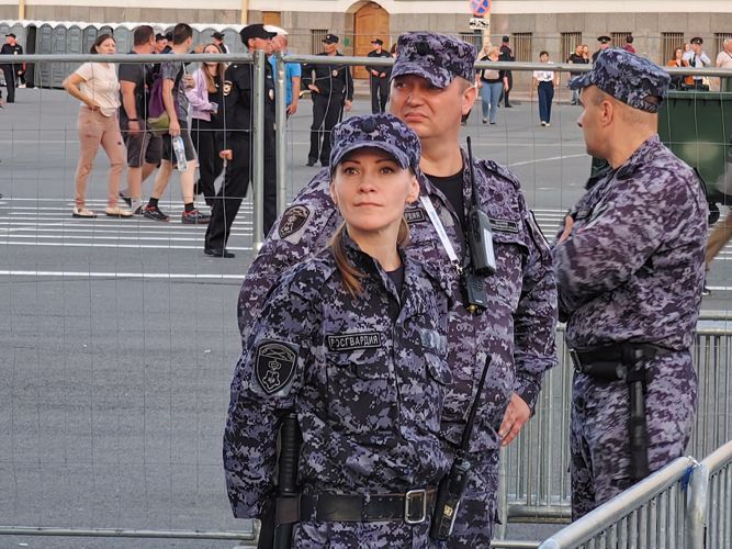 В Санкт-Петербурге подразделения Росгвардии обеспечили безопасность во время празднования Дня военно-морского флота России