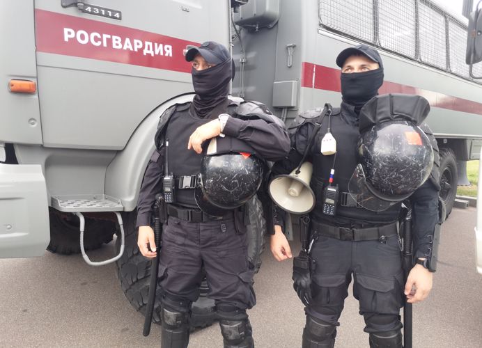 В Санкт-Петербурге сотрудники и военнослужащие Росгвардии обеспечили правопорядок во время матча "Зенит"-"Црвена Звезда"