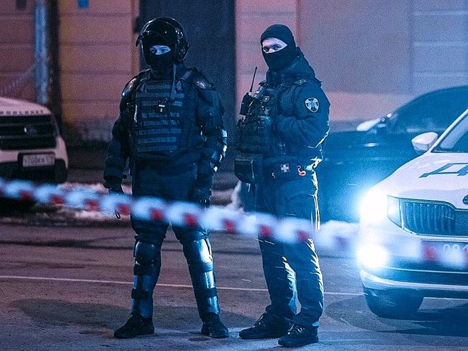 Сотрудник ОМОН Росгвардии оказал помощь петербуржцу, ставшему жертвой ограбления в парке