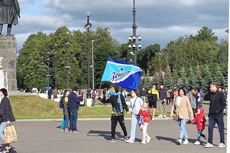 В Санкт-Петербурге сотрудники и военнослужащие Росгвардии обеспечили правопорядок во время матча "Зенит"-"Фенербахче"