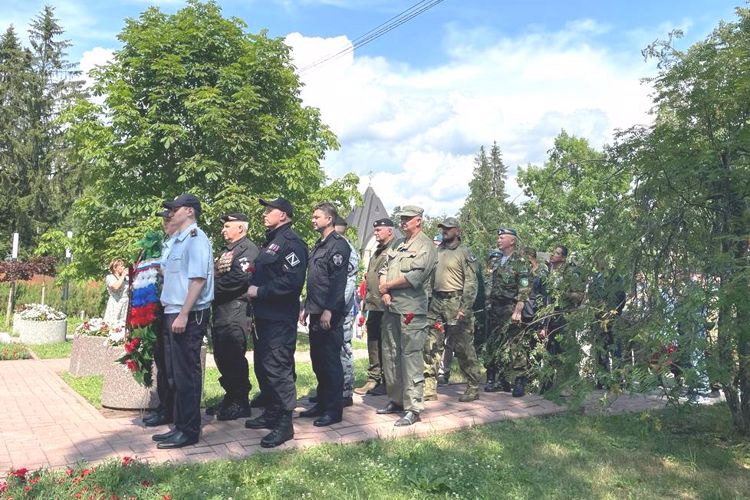 Во Всеволожске сотрудники Росгвардии приняли участие в мероприятии, посвященном Дню ветеранов боевых действий