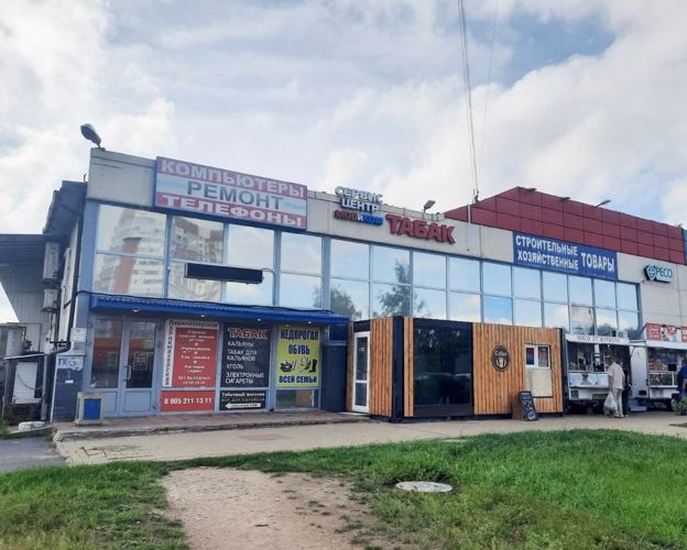 В Новом Девяткино наряд Росгвардии задержал гражданина, подозреваемого в попытке проникновения в торговый центр