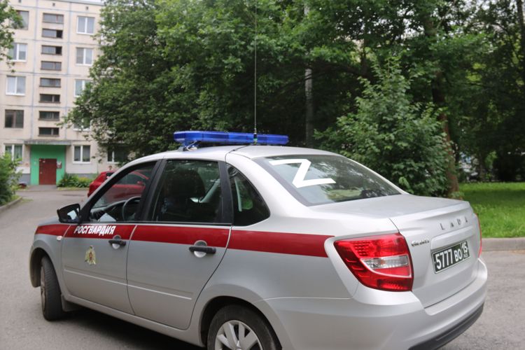 В Выборгском районе наряд Росгвардии задержал рецидивиста, избившего сожительницу во время ссоры