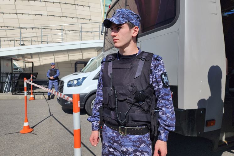 Cотрудники и военнослужащие ГУ Росгвардии приняли участие в обеспечении правопорядка при проведении футбольного матча "Зенит"-"Урал"