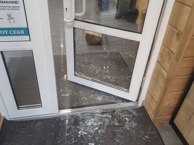 В Приозерском районе наряд вневедомственной охраны задержал хулигана, повредившего имущество базы отдыха