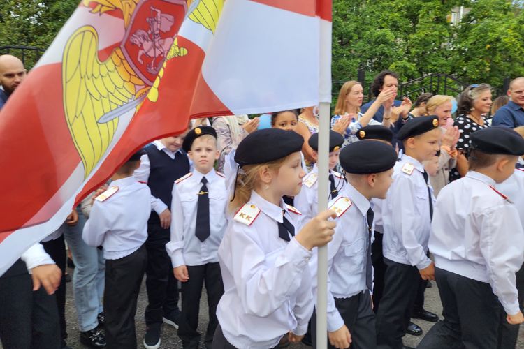В Санкт-Петербурге сотрудники ГУ Росгвардии приняли участие в торжественном открытии кадетского класса Росгвардии