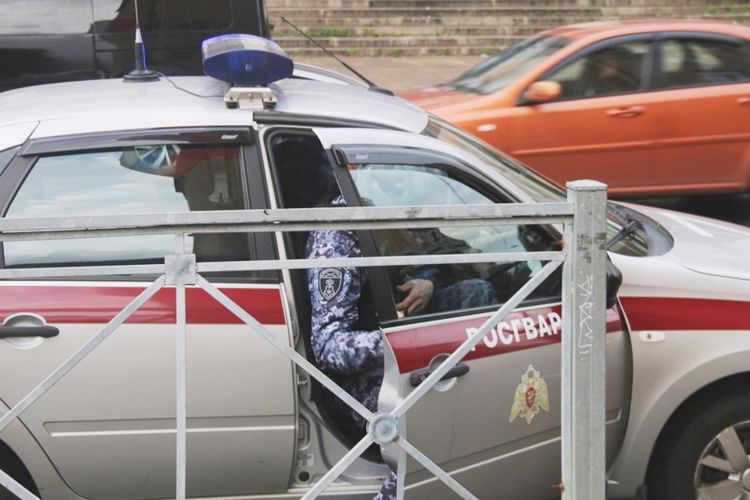 В Адмиралтейском районе наряд Росгвардии задержал хулигана, избившего администратора гостиницы
