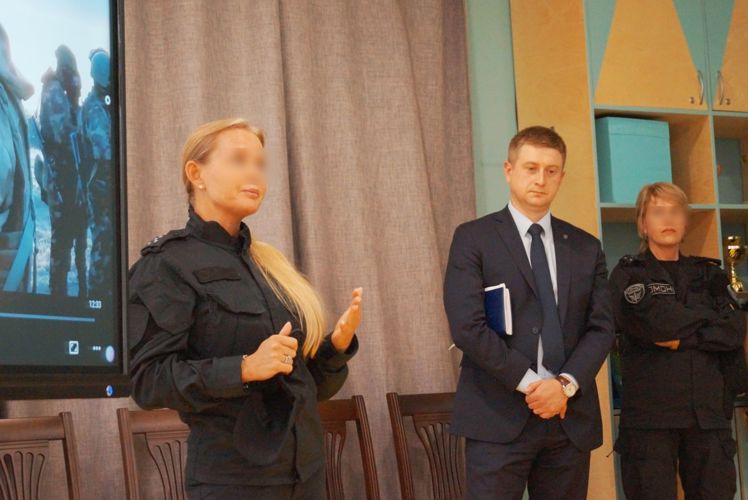 В Санкт-Петербурге сотрудники ОМОН "Бастион" посетили центр для детей-сирот и детей, оставшихся без попечения родителей