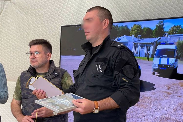 Сотрудники ОМОН «Балтика» Росгвардии провели урок мужества для старшеклассников Кронштадта