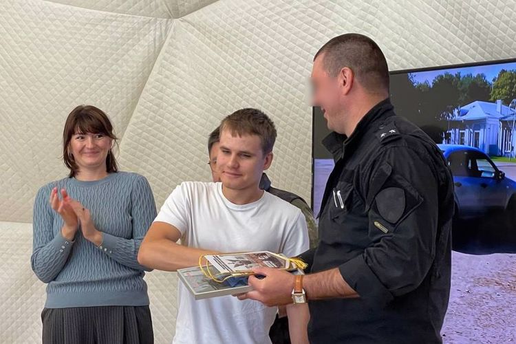 Сотрудники ОМОН «Балтика» Росгвардии провели урок мужества для старшеклассников Кронштадта