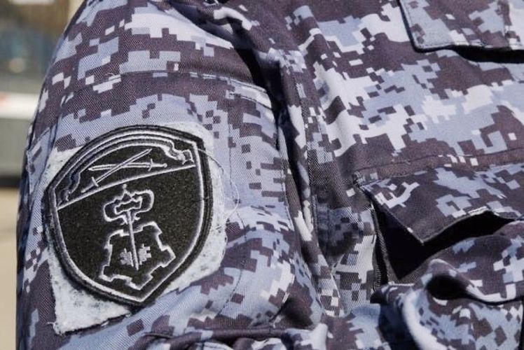 В Красногвардейском районе сотрудники Росгвардии задержали двух правонарушителей, подозреваемых в незаконном хранении оружия
