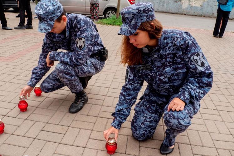 В Красносельском районе сотрудники Росгвардии приняли участие в акции, посвященной Дню солидарности в борьбе с терроризмом