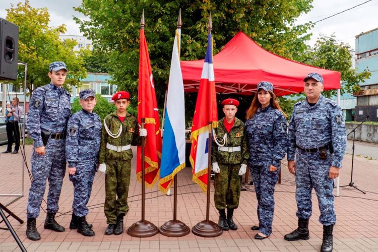 В Красносельском районе сотрудники Росгвардии приняли участие в акции, посвященной Дню солидарности в борьбе с терроризмом