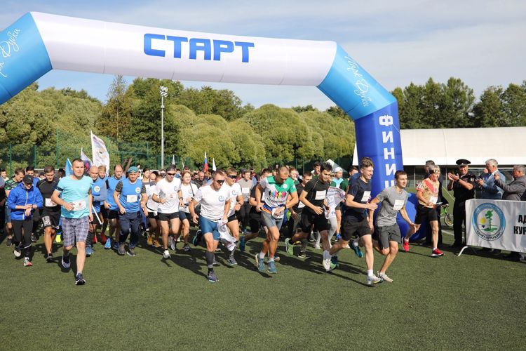 В Санкт-Петербурге прошёл ежегодный легкоатлетический забег памяти Героя России Владимира Усачёва