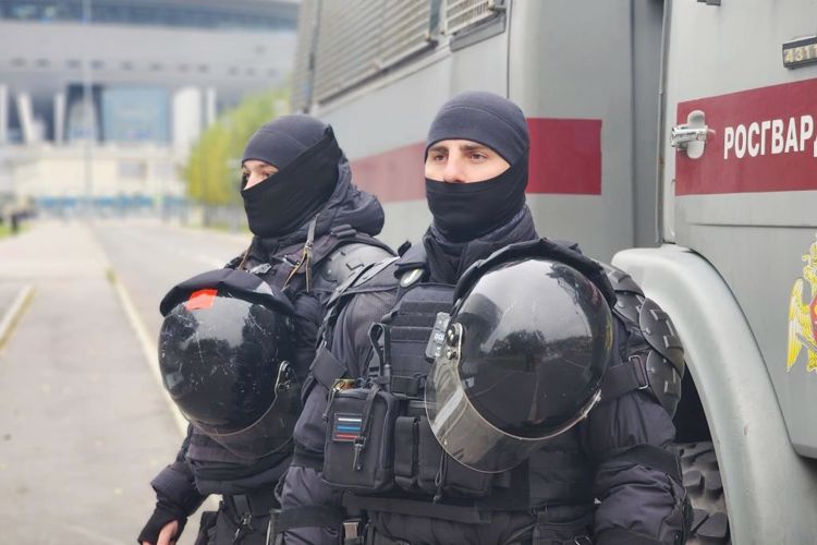 Сотрудники ГУ Росгвардии приняли участие в обеспечении правопорядка при проведении футбольного матча "Зенит"-"Крылья Советов"