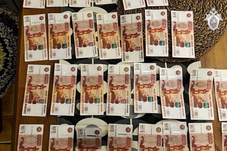 Cотрудники ОМОН Росгвардии обеспечили проведение следственно-оперативных мероприятий по уголовному делу о взятке сотруднику таможни