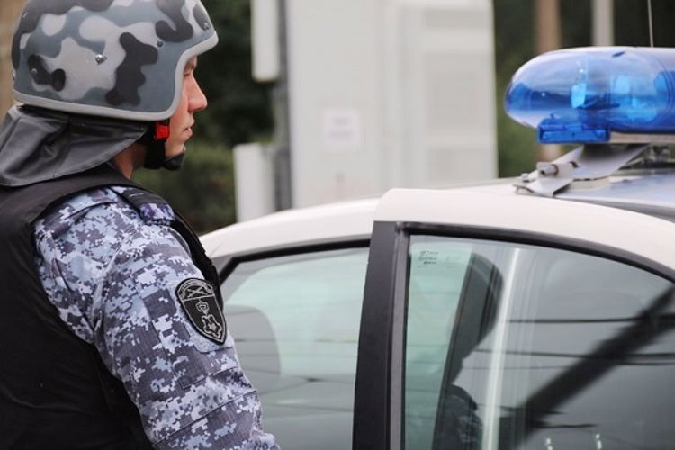 В Кировском районе сотрудники Росгвардии задержали участников двух драк, произошедших возле караоке-клуба