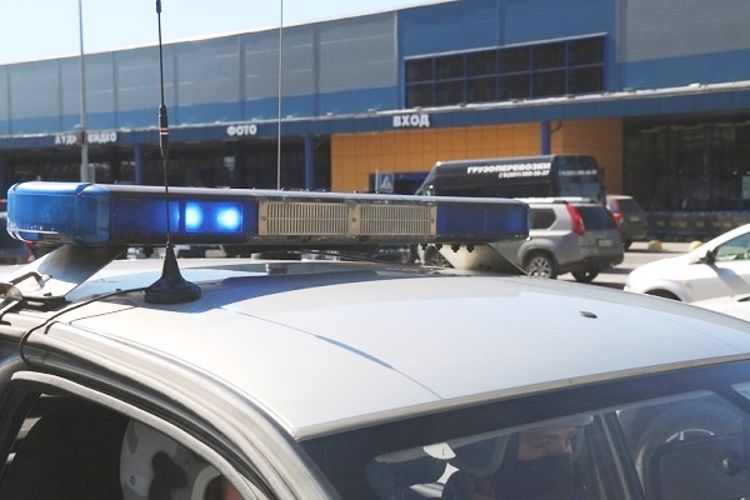 В Купчино наряд вневедомственной охраны задержал рецидивиста, пытавшегося убежать с похищенным из магазина товаром