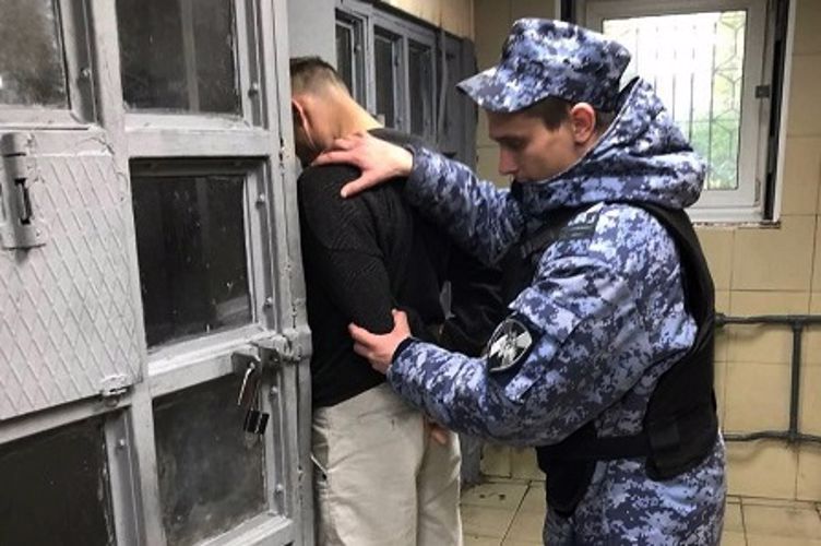 В Московском районе сотрудники Росгвардии задержали вора-рецидивиста, находящегося в федеральном розыске