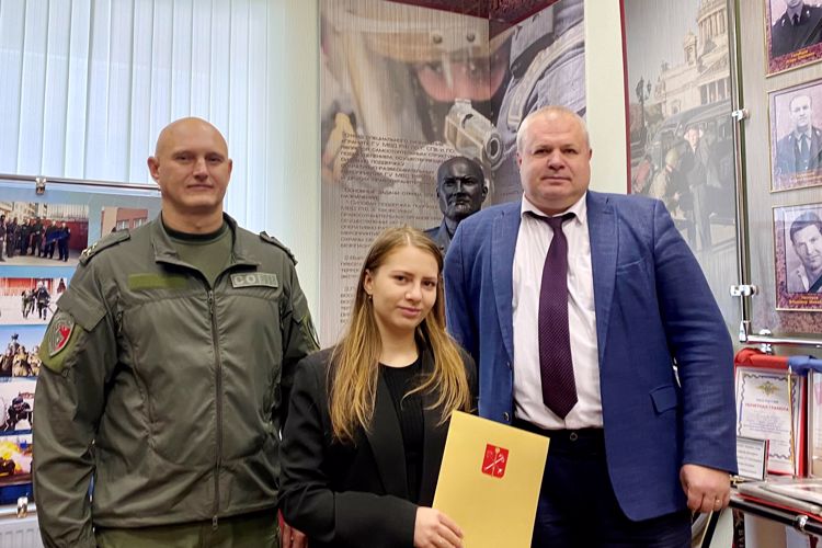 В СОБР «Гранит» Росгвардии наградили организаторов и волонтёров физкультурно-патриотического проекта «Забег Памяти Героев»